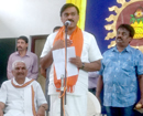 Former minister Reddy donates Rs 26 lac to Sri Rama Vidya Kendra, Kalladka